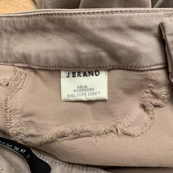 J Brand Anja Cuffed Cropped Jeans in Melody Grey Size 25 - Picture 8 of 12